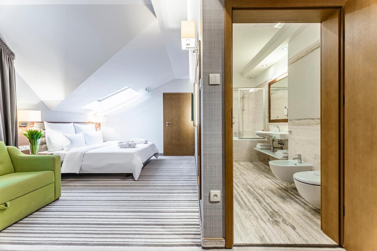 Hotel Wieniawski Люблин Экстерьер фото