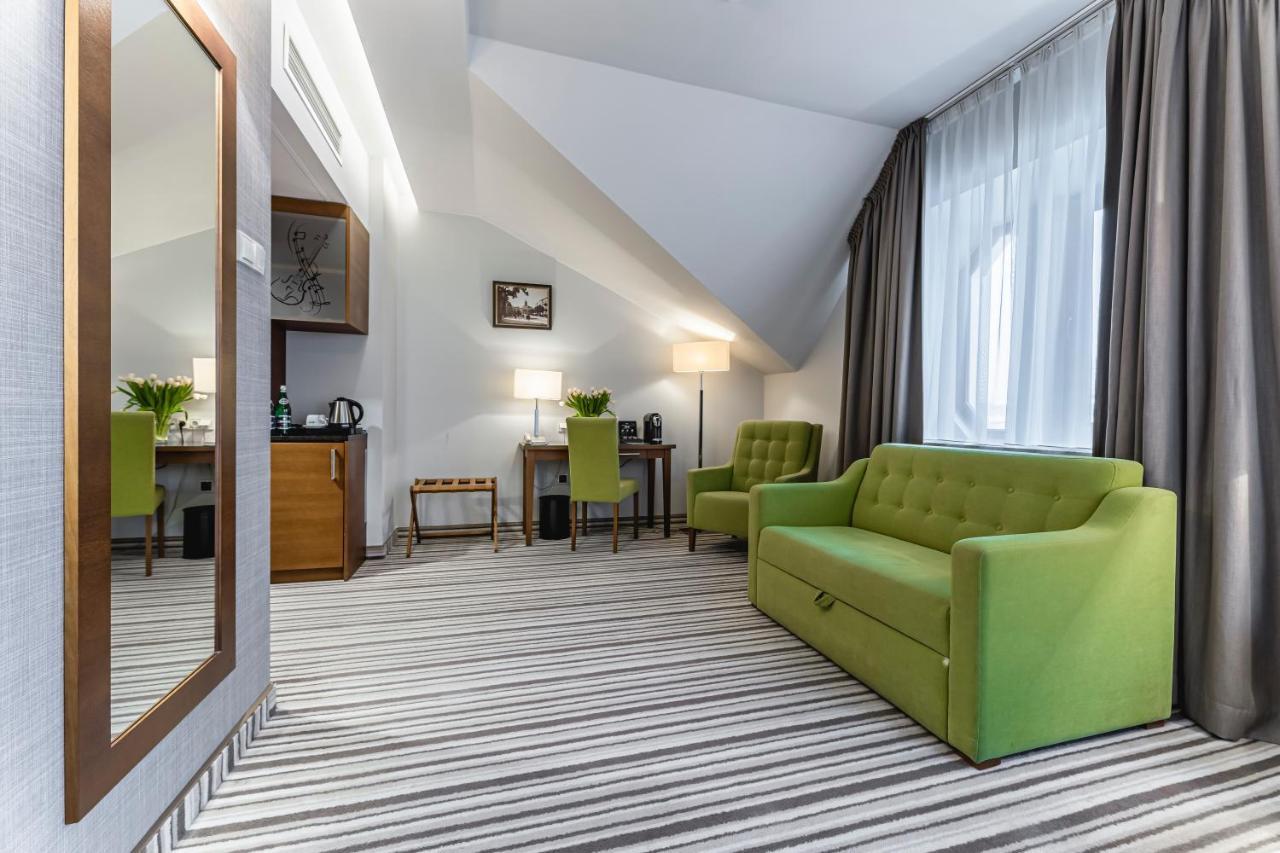 Hotel Wieniawski Люблин Экстерьер фото