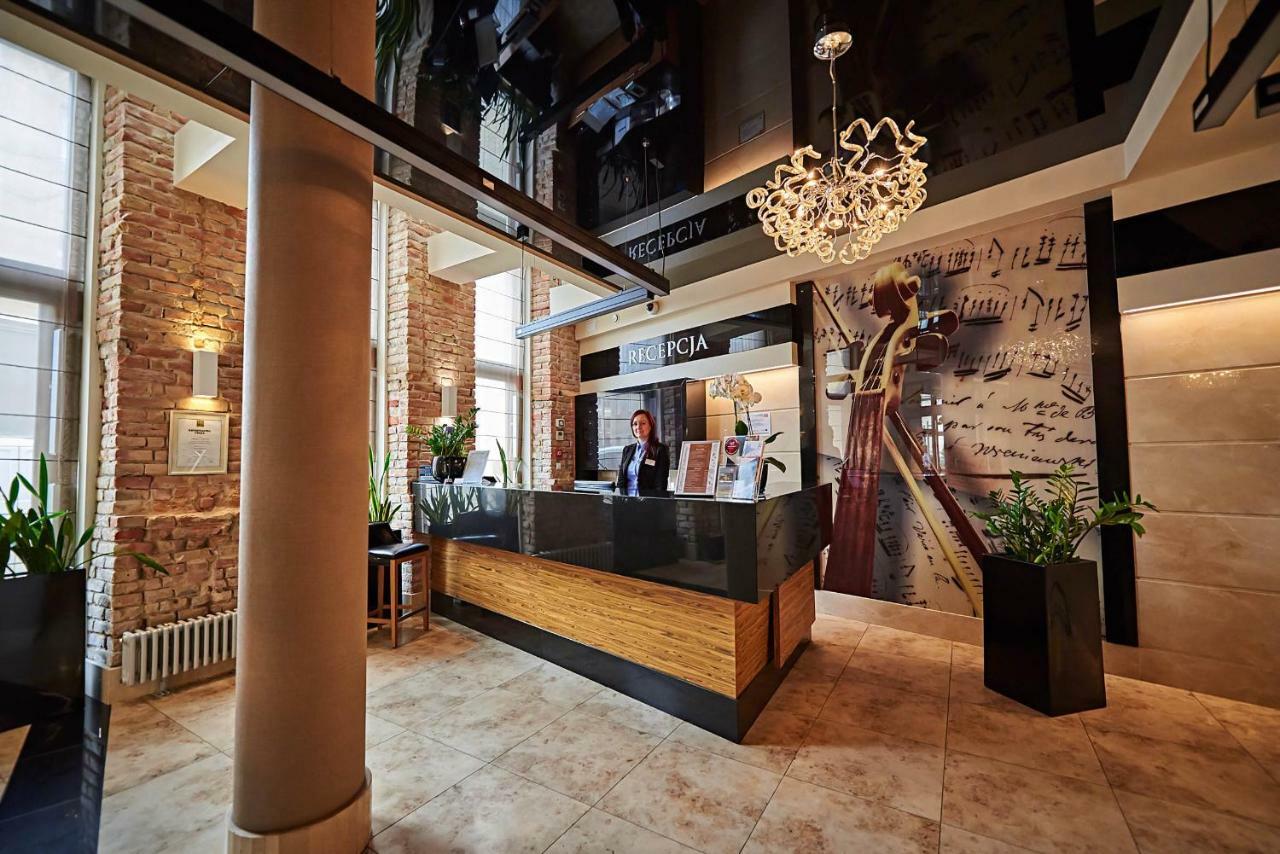 Hotel Wieniawski Люблин Экстерьер фото